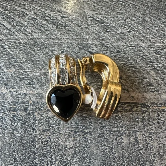 Vintage Nina Ricci Crystal & Heart Earrings - Picture 5 of 7